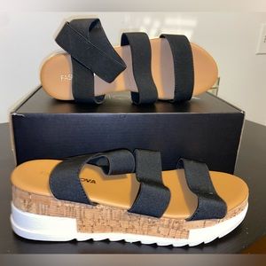 Day trips platform sandals